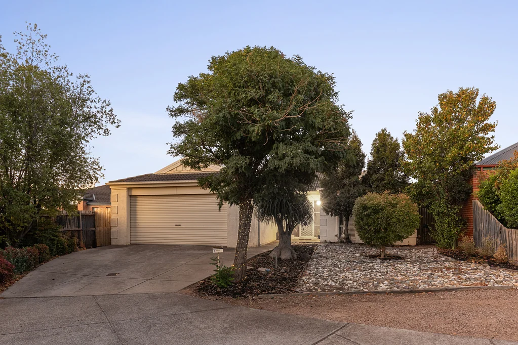 7 The Crest, Hillside, VIC 3037