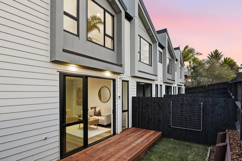 Browns Bay 2Zimmer An Affordable Start in the Prestigious Rangitoto College Zone
