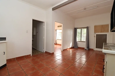 Unit 4/4 Thirteenth Avenue, Mount Isa, QLD 4825, 1房, 1浴, Unit