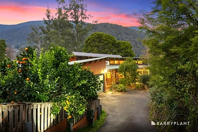 Warburton 4 Slaapkamer Eco lifestyle property on half an acre, walk to town! Location!