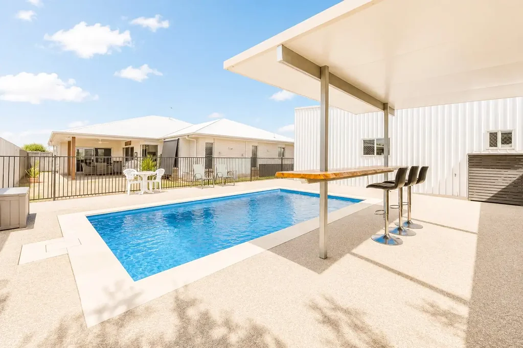 Bargara 3Kwarto RESORT-STYLE LIVING WITH POOL, SHED & ROOM FOR ALL THE TOYS