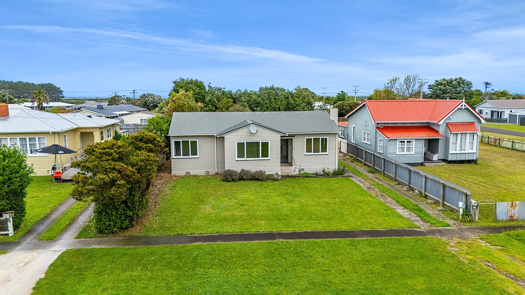 Manaia 3房  Just get on the ladder!