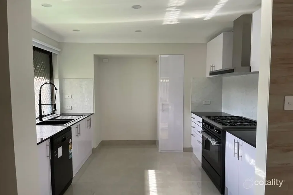 Fully Renovated Family Home with Huge Alfresco & Parking for Up to 5 Vehicles