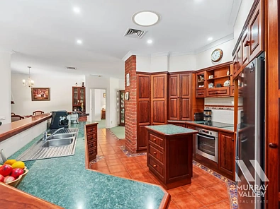 10 Brears Road, Yarrawonga, VIC 3730, 3 Bedrooms, 2 Bathrooms, House