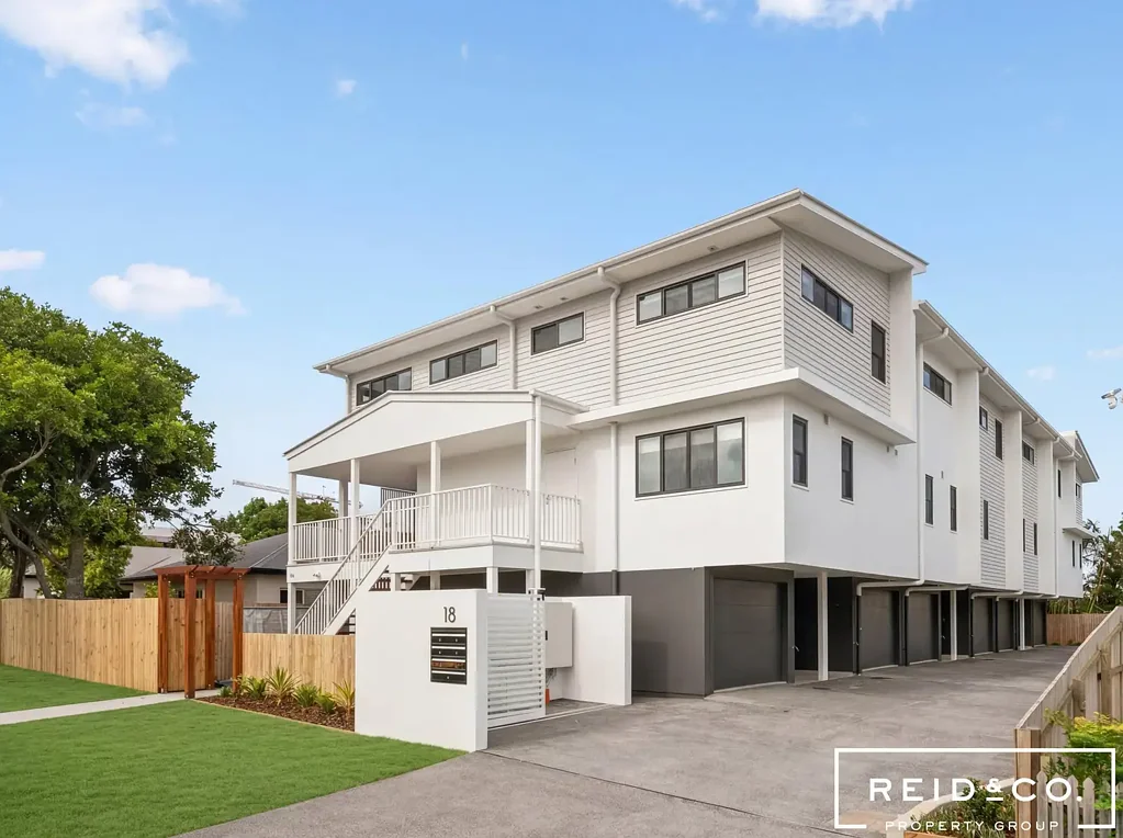 Redcliffe 3બેડરૂમ Brand New Custom Townhouses in the Heart of Redcliffe