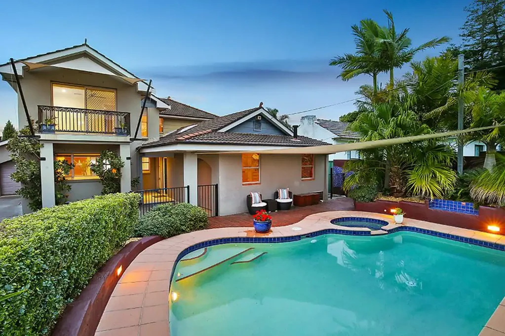 Stylish Waterfront Residence!