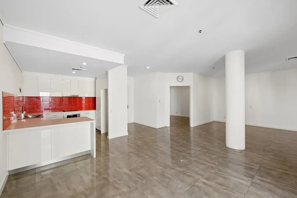 Perth 3 Slaapkamer Spacious Three-Bedroom City Living with Vacant Possession