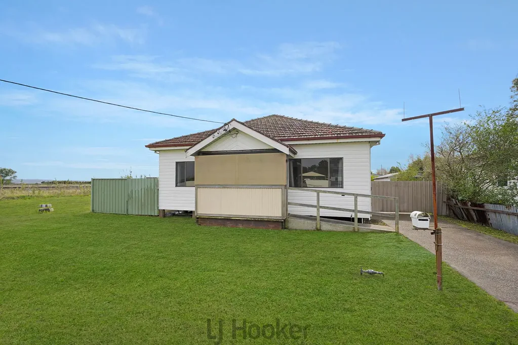 8 Fenwick Street, Hexham, NSW 2322