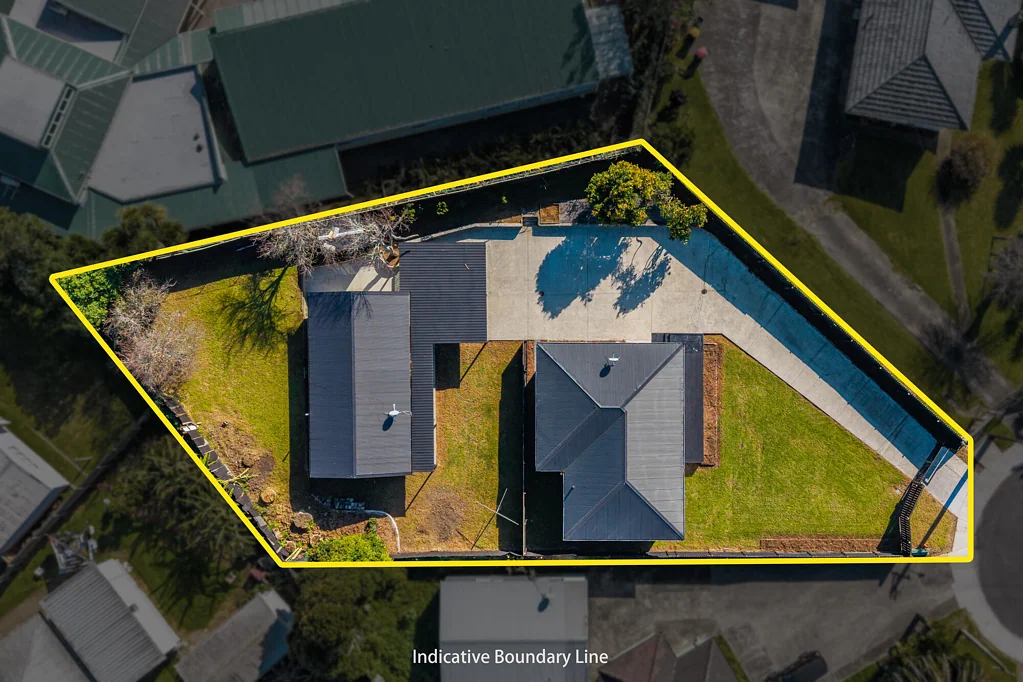 Mangere East 5chambre Fully Renovated Homes on Generous Freehold Site
