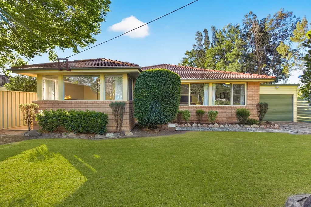 Hobartville 3कमरा Comfortable Family Living with Space, Convenience and Outdoor Appeal