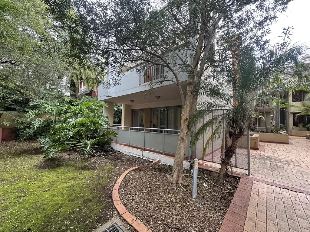 Westmead 2 Bedroom Parkside Hidden Gem with 165sqm Townhouse-like Unit