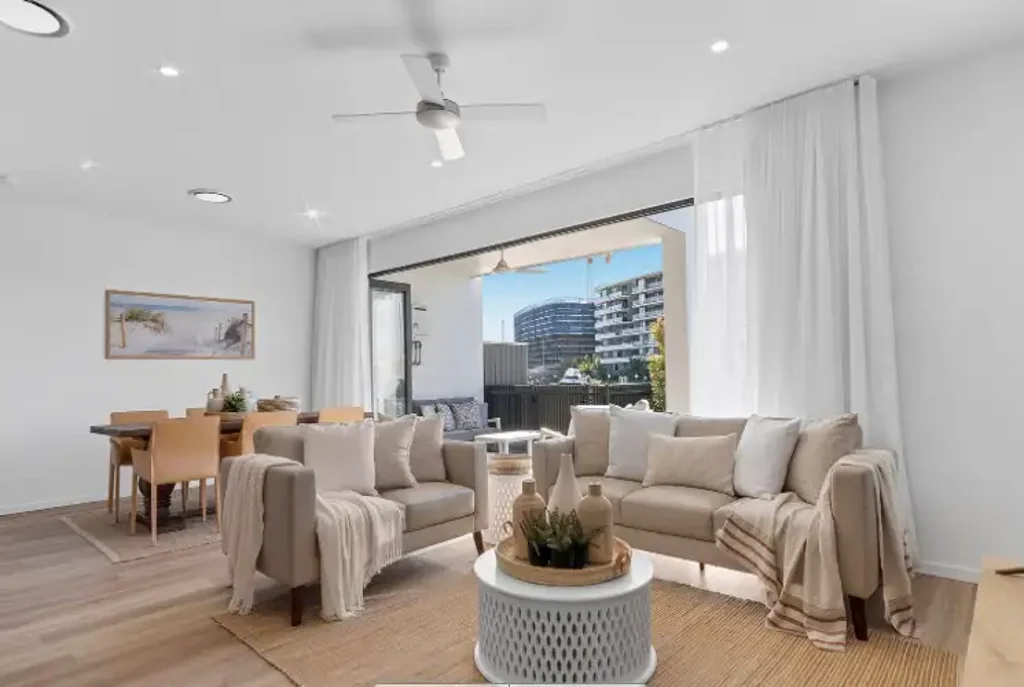 Luxury Furnished Waterfront Townhouse in Exclusive Hope Island Community