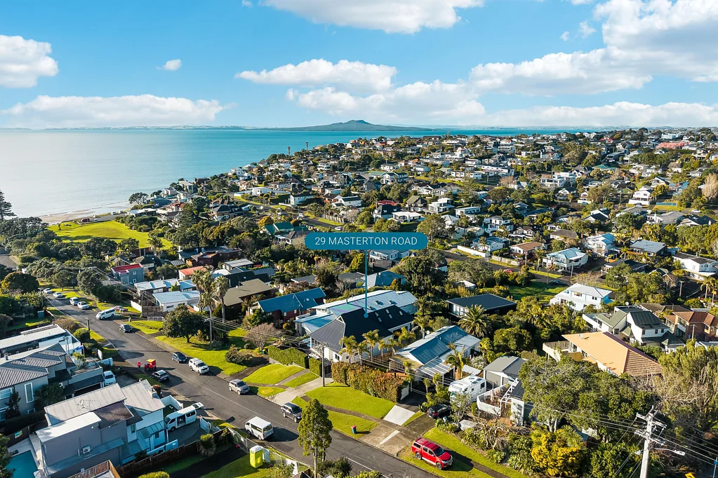Rothesay Bay 4 Bedroom Panoramic Water Views | Rangitoto College Zone