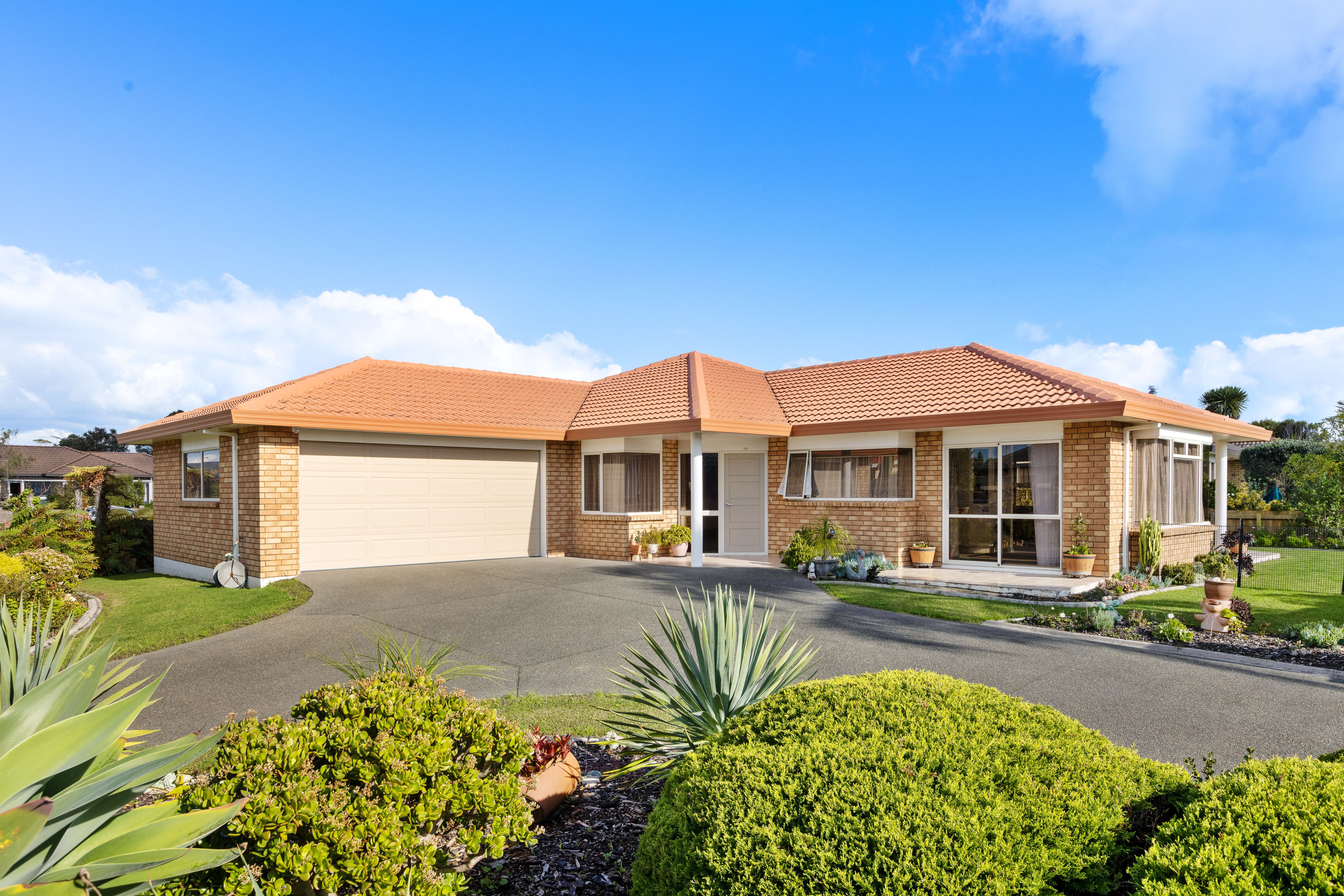 2 McGowan Place, Orewa, Rodney, 3 Bedrooms, 2 Bathrooms, House