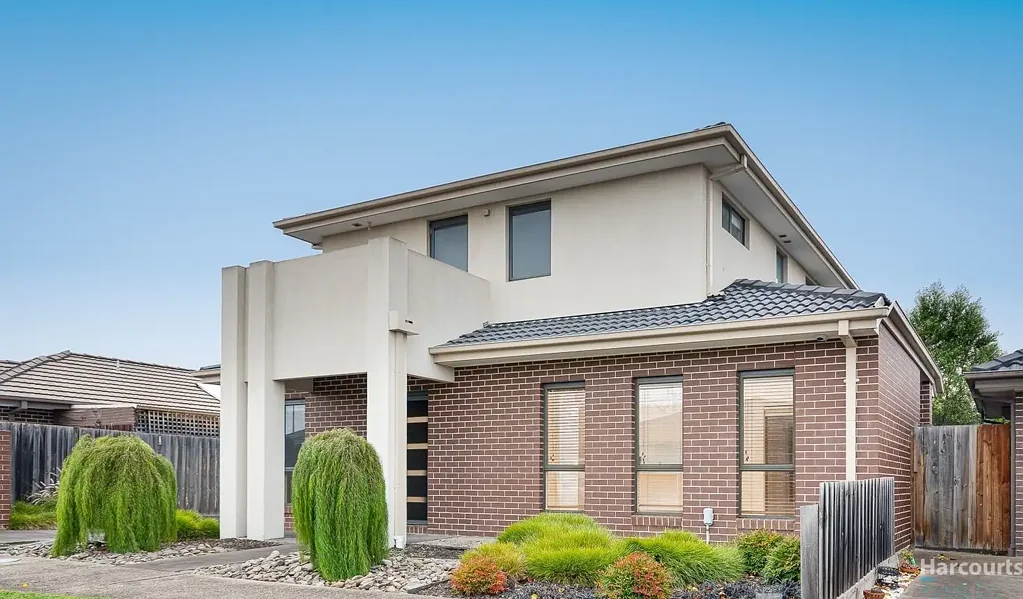 Spacious and Light-Filled 3 Bedroom Home in Epping