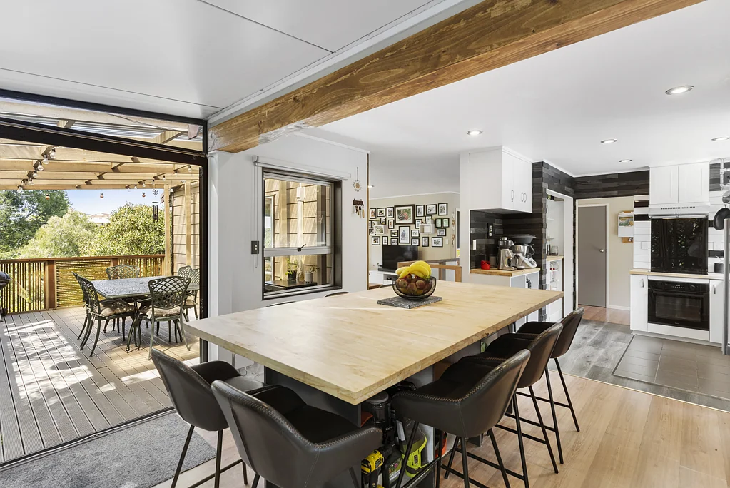 2/10 Barker Rise, Northcross, North Shore City, Auckland