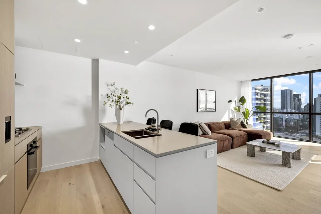 Mermaid Beach 3غرفة نوم Brand-new Mermaid Beach Apartment with City and Coastline Views