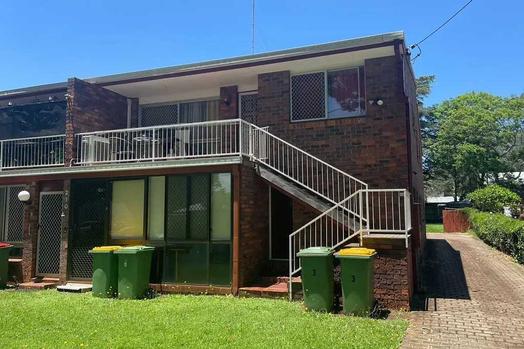 Tidy unit in Newtown!