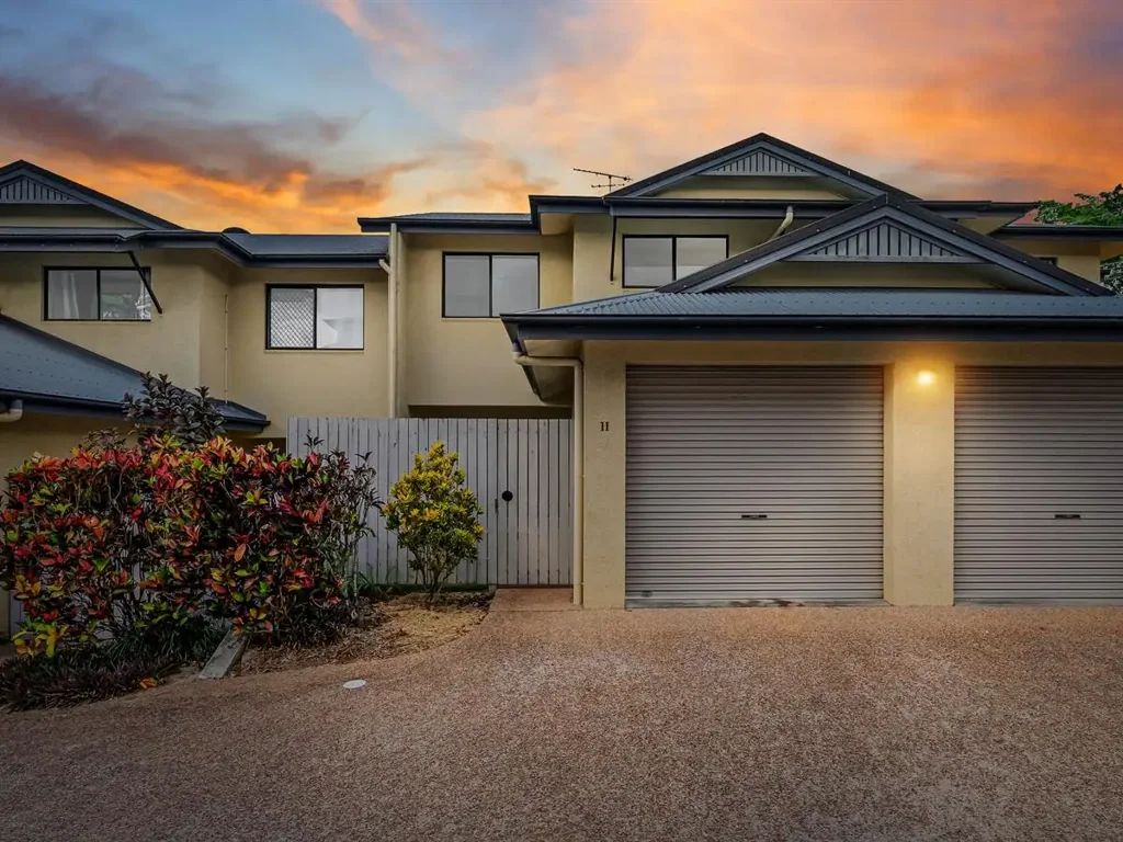 11/24-26 Old Smithfield Road, Freshwater, QLD 4870