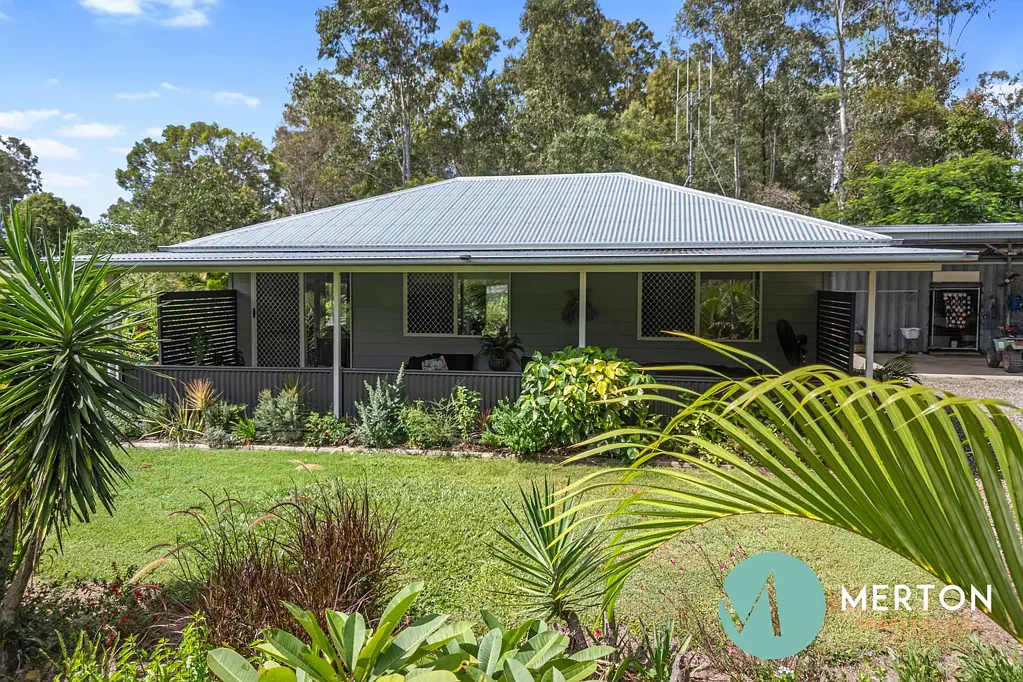 Curra  Private Downsizer’s Retreat on 2.5 Acres