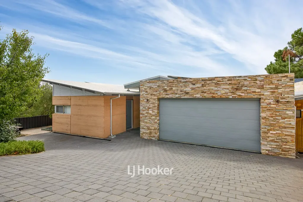 South Bunbury 4ห้องนอน Designed to Impress, Built to Embrace the View