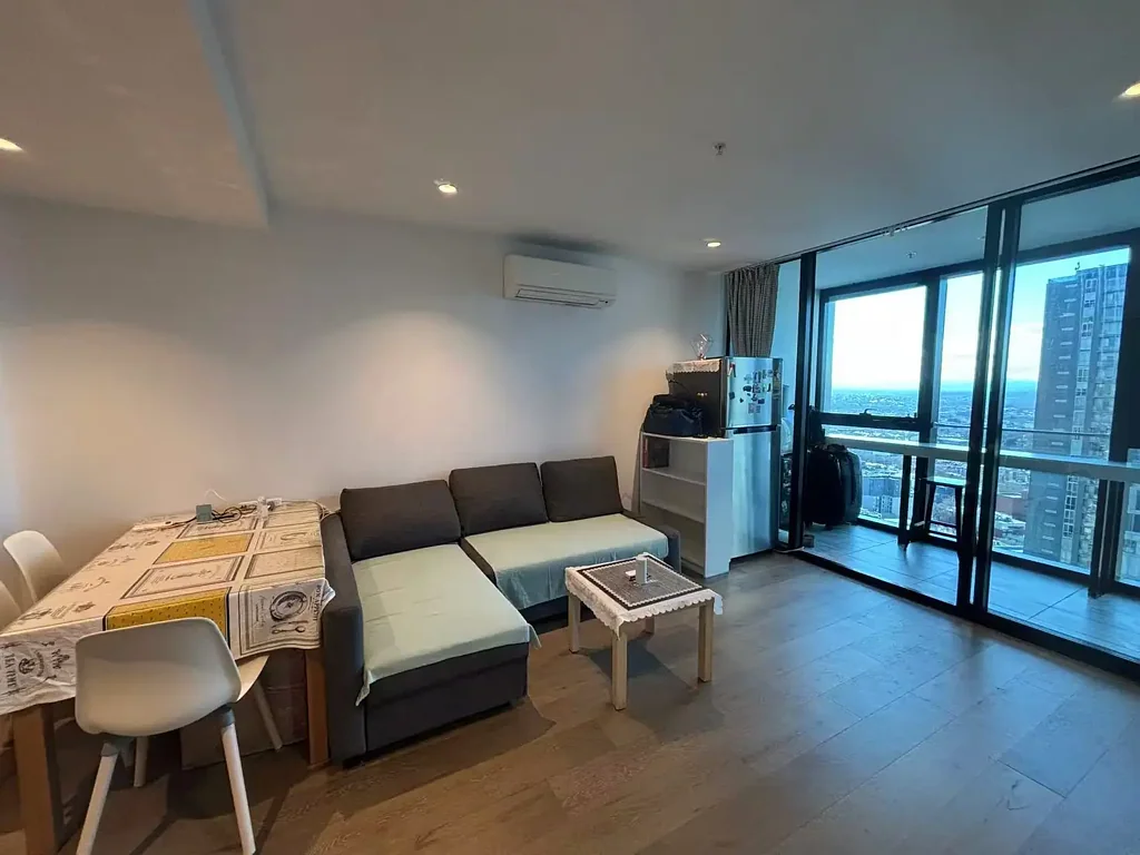 Modern 2 Bedroom Furnished Apartment in the Heart of Melbourne CBD – Victoria One