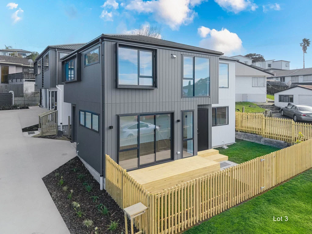 Totara Vale 4房 全新独栋·零烦恼：10年质保护航，Link Drive商圈举步即达 Brand New, Freestanding & Convenience Living