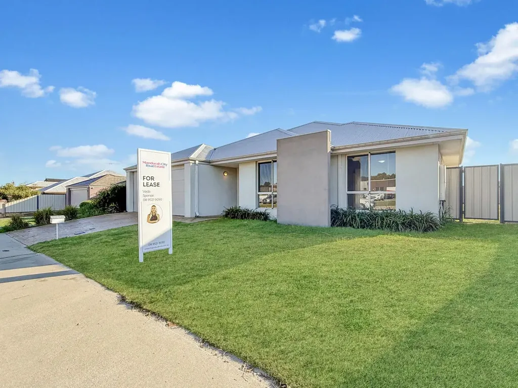 Modern Family Living in the Heart of Meadow Springs