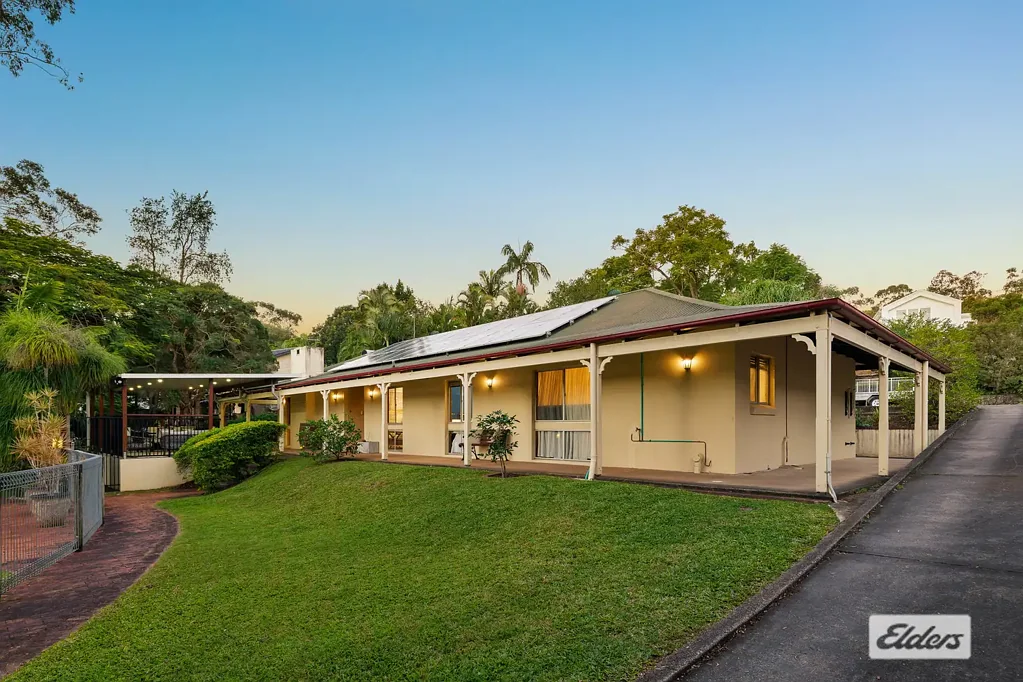 Daisy Hill 4Moenga ICONIC LOCATION TO CALL HOME!