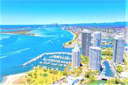 126/17 Bayview Street, Runaway Bay