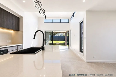 35A Brain Avenue, Lurnea, NSW 2170, 5 slaapkamers, 3 badkamers, Apartment