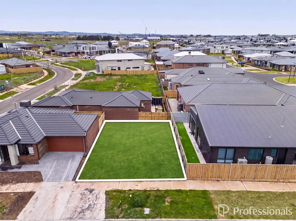 Fraser Rise 已出地契土地，附带未来住宅规划 TITLED LAND WITH PLANS FOR YOUR FUTURE HOME