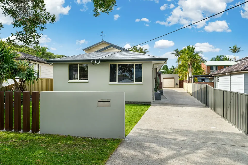 14 Railway Crescent, Belmont North, NSW 2280