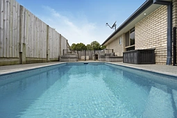 61 Billinghurst Crescent, Upper Coomera