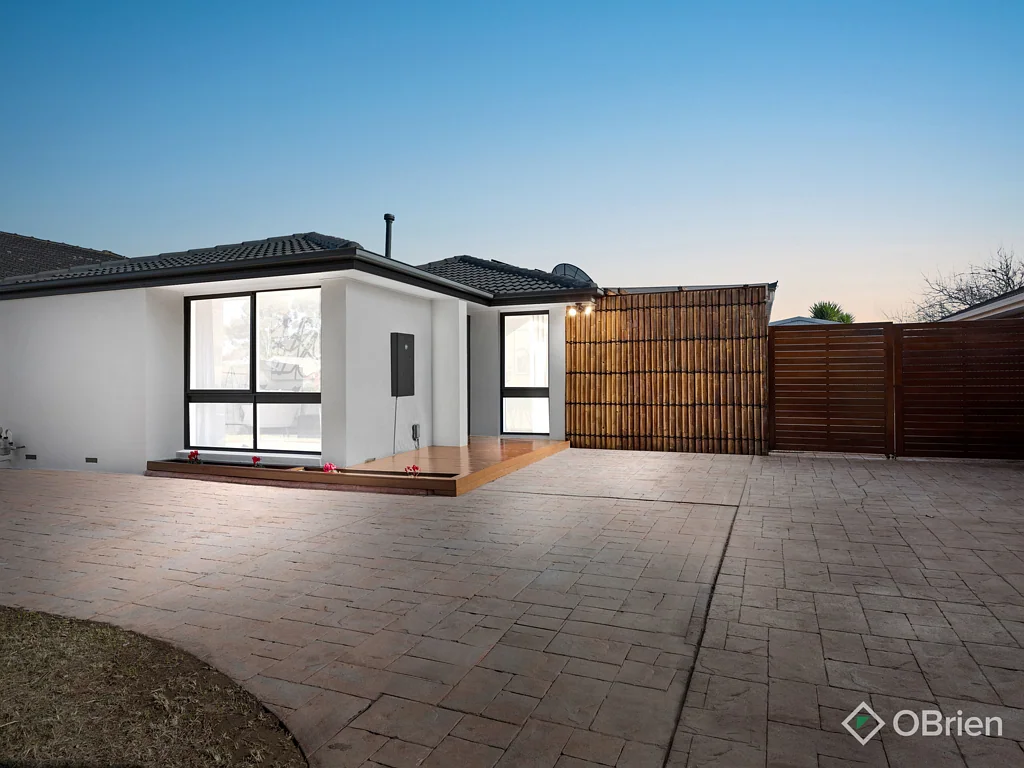 15 Lemco Walk, Delahey, VIC 3037