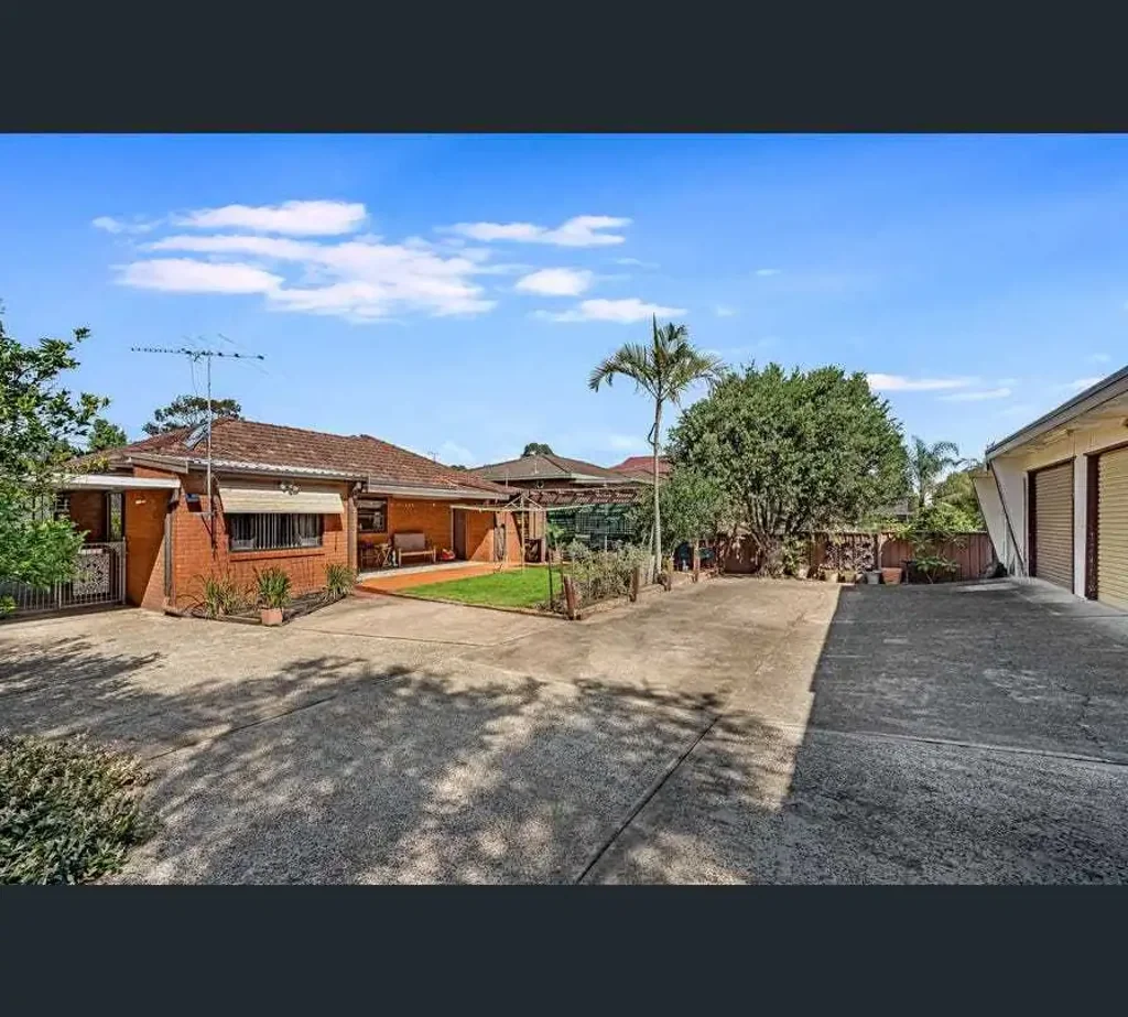 Charming 3-Bedroom House For Rent!