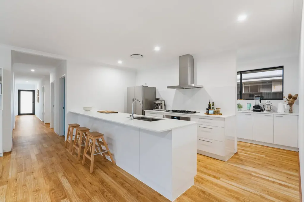 11 Hayling Way, Dunsborough, WA 6281
