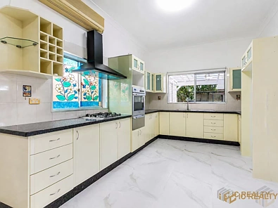 68 Water Street, Auburn, NSW 2144, 5房, 2浴, House