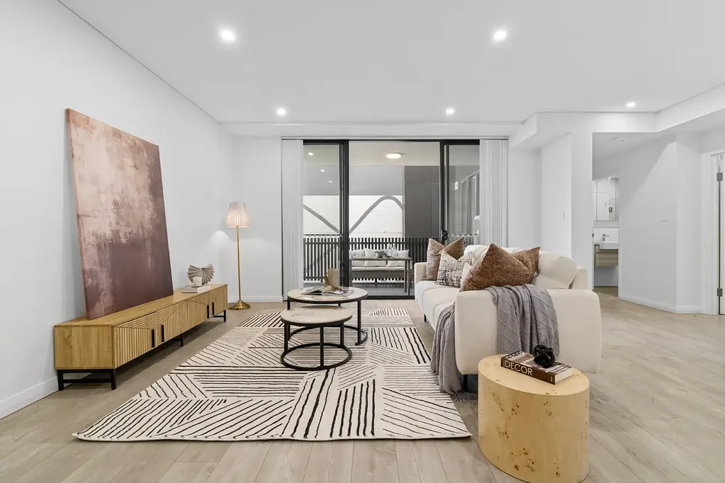 Arncliffe 3 Bedroom Sunlit Three-Bedroom with Entertainer's Balcony