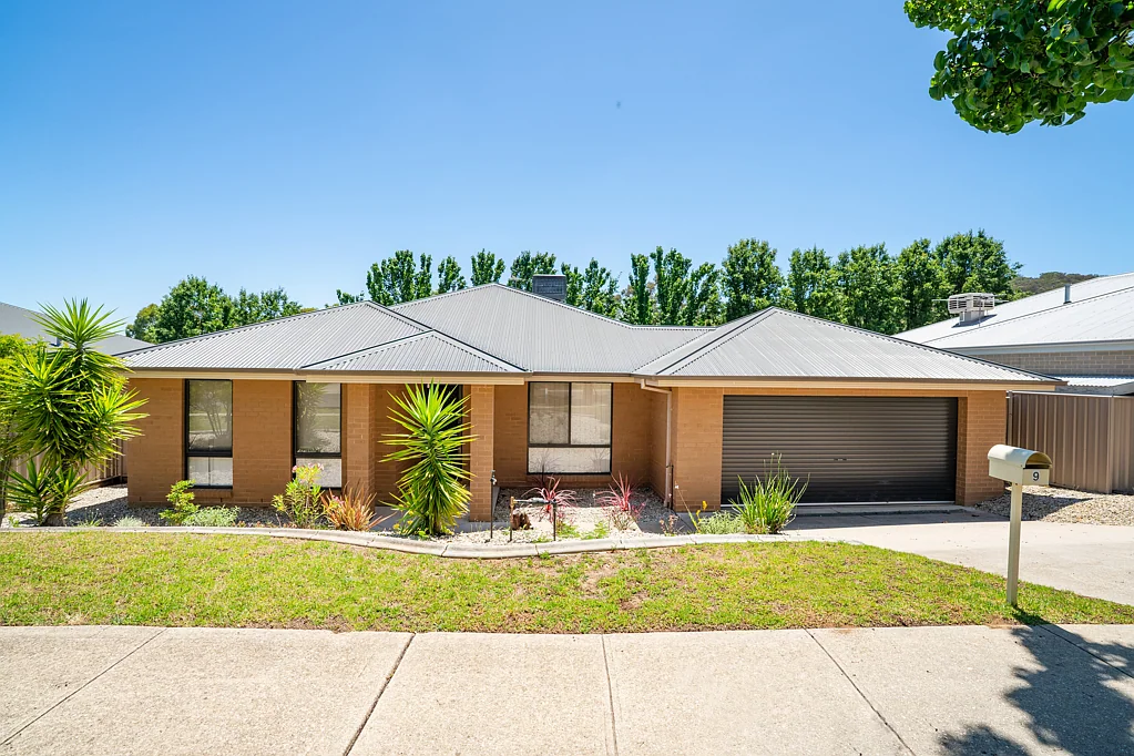 9 CRAIG CIRCUIT, Leneva, VIC 3691