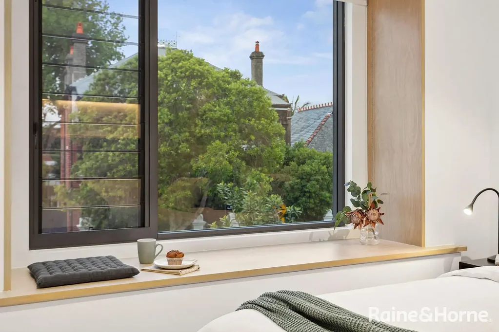 FURNISHED STUDIO APARTMENTS - RENT INCLUDES WATER,GAS,ELECTRICITY AND INTERNET!