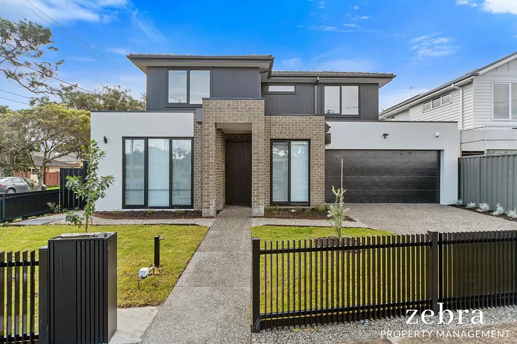 Brand New Luxury Family Home in a Prime Aspendale Location