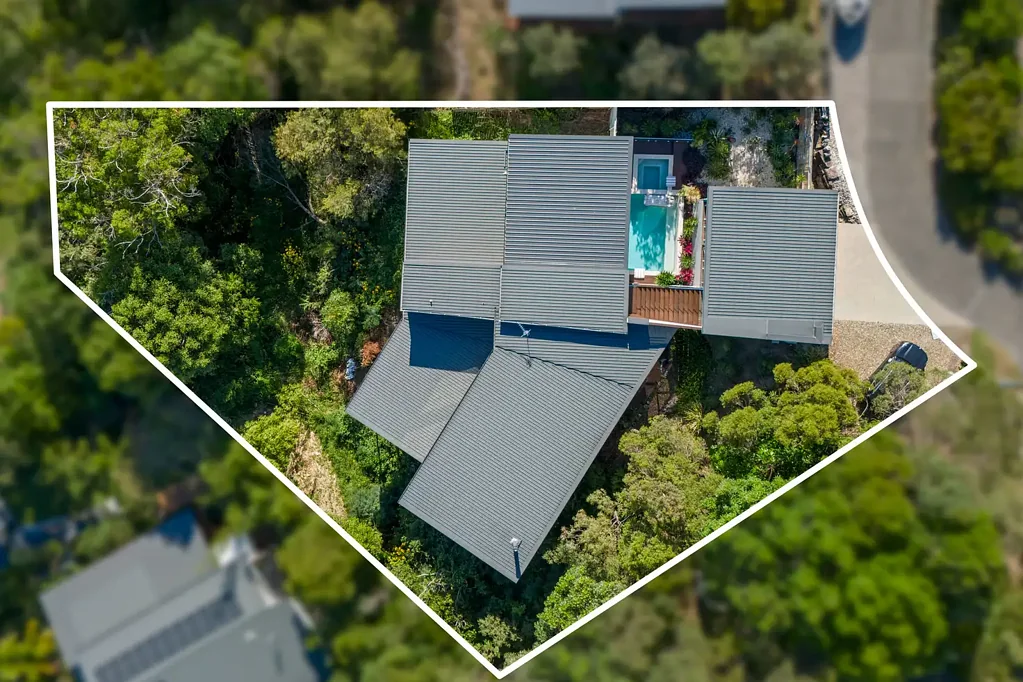 Little Mountain 4कमरा Elevated Family Retreat with Pool, Spa & Ocean Glimpses