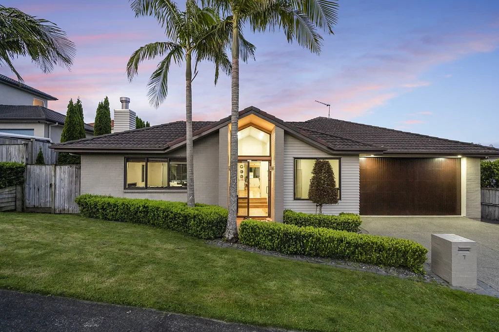 7 Chard Place, Flat Bush, Manukau City, Auckland