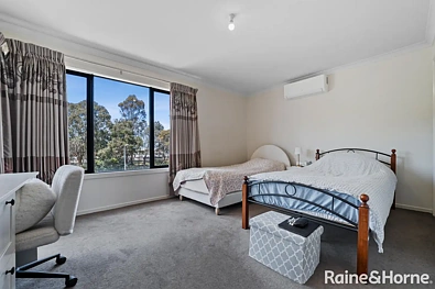 ਬੈੱਡਰੂਮ - 71 Sahi Crescent, Roxburgh Park, VIC 3064