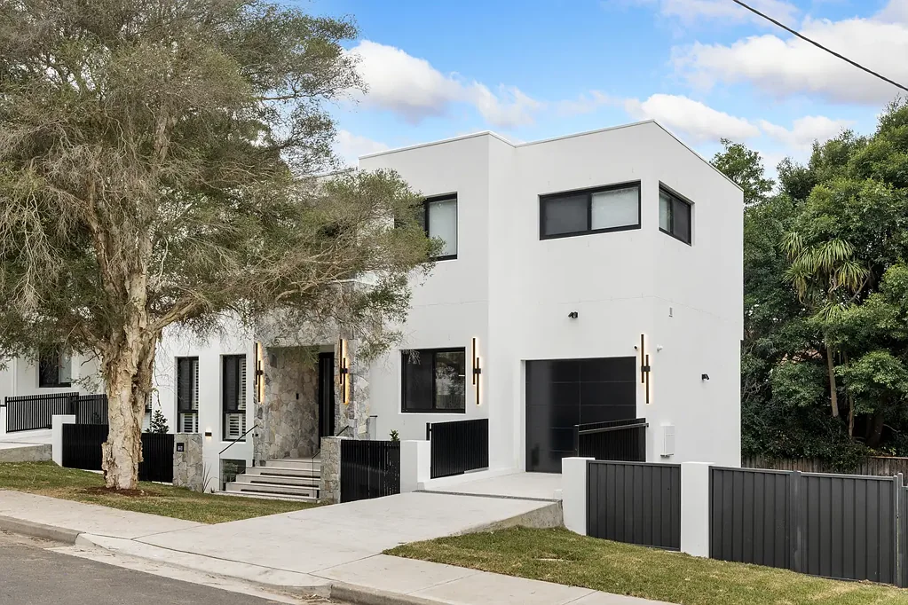 Brand New Duplex With Sunlit Backyard