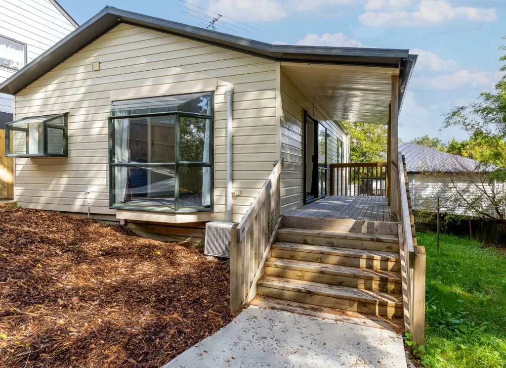 Ranui 2Kwarto Freehold Title - No fees