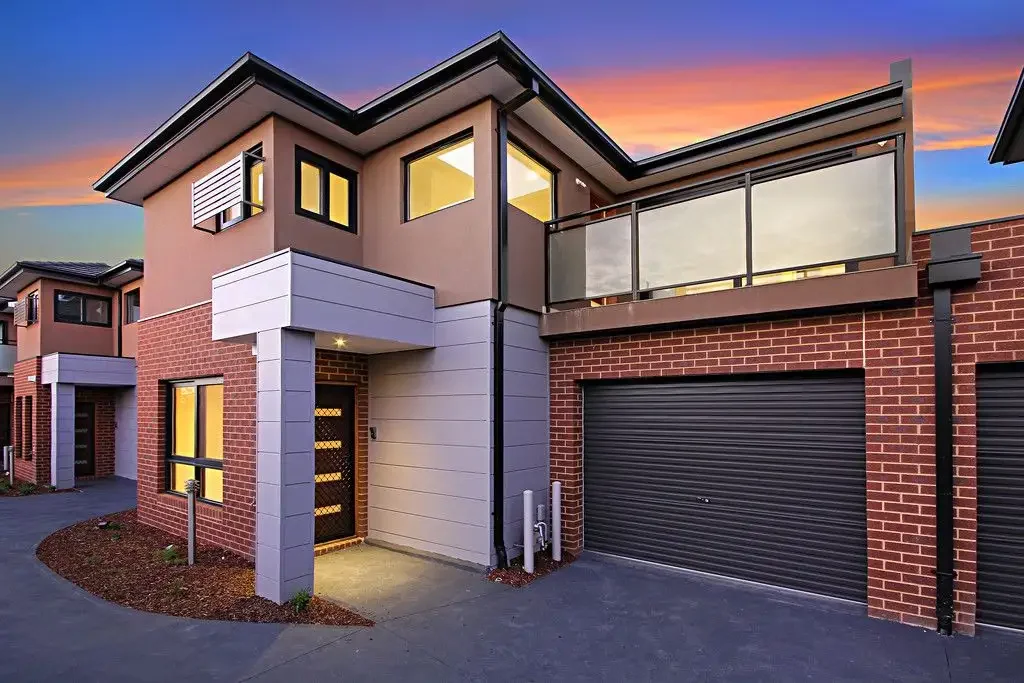 Stunning Modern Elegance! Luxury living in top location!