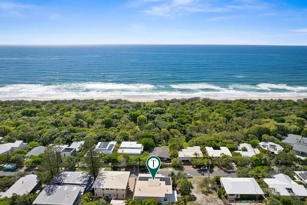Peregian Beach 5ਬੈੱਡਰੂਮ Just 50 Steps to the Sand – Stunning Ocean Views & Exceptional Potential