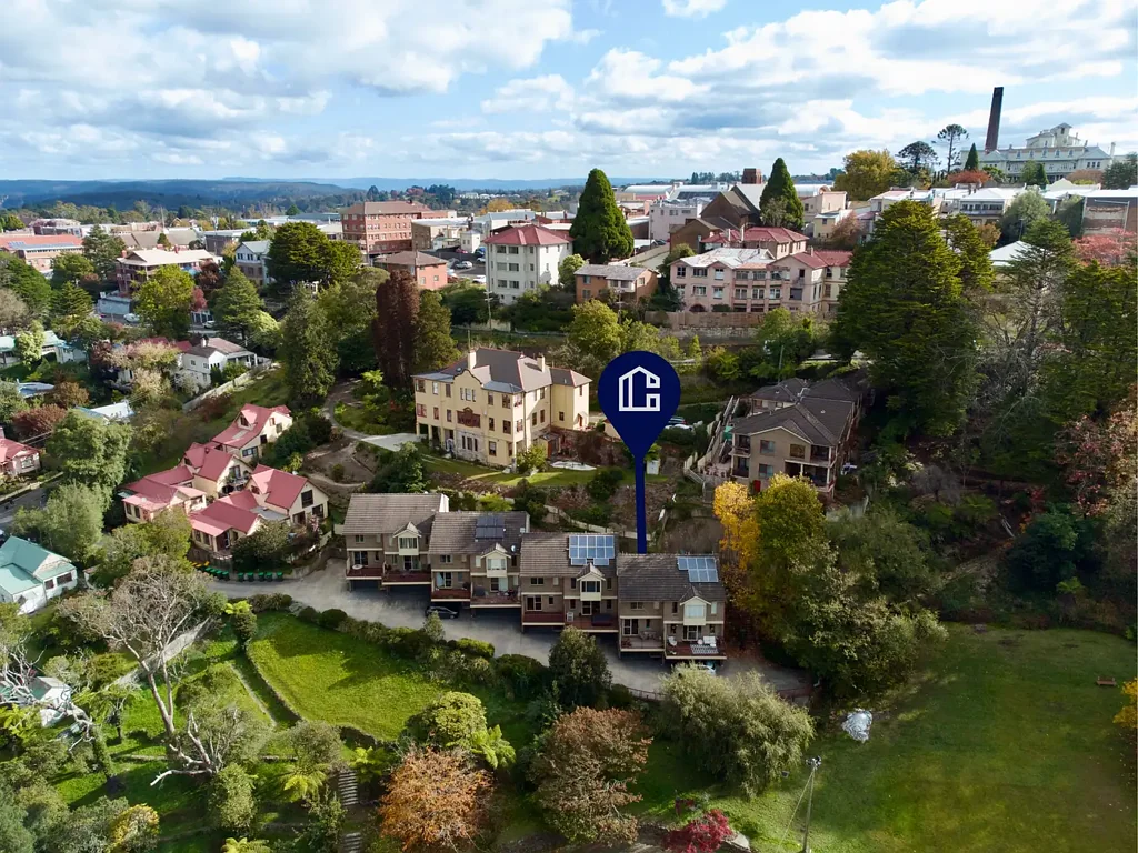 Katoomba 3房  Easy Care Townhouse Moments From Katoomba Town Centre